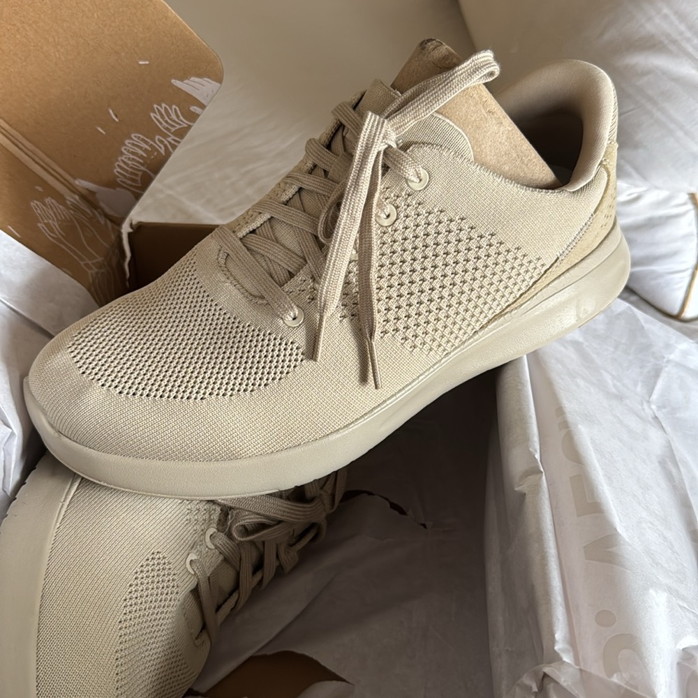 NIB Kizik Lima Women’s 11 X-WIDE Sand